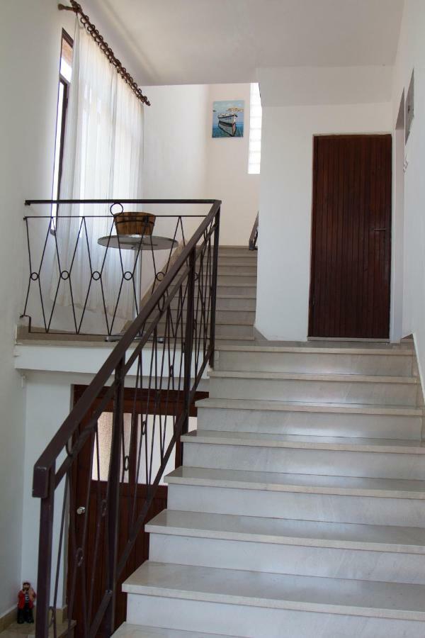Green Gardens 2 โรวีน ภายนอก รูปภาพ